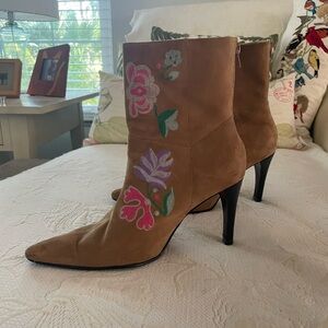 Spiegel Brown suede floral Embroidered Heeled Boots